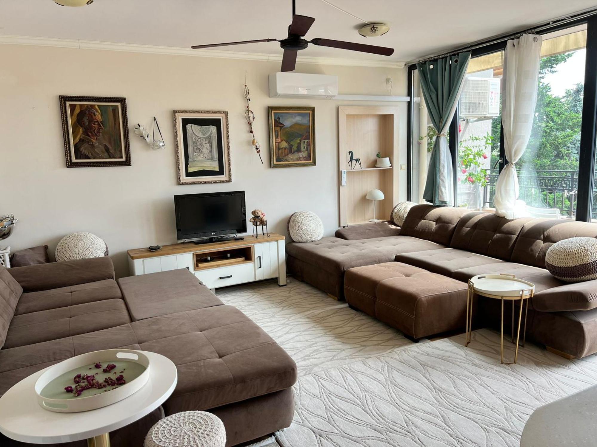 Downtown Central Apartment With Working Kitchen, City Views & Free Parking 卡赞勒克 外观 照片