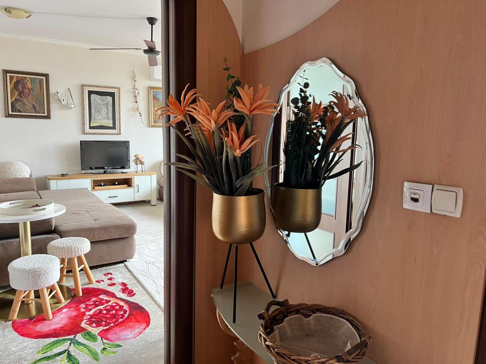 Downtown Central Apartment With Working Kitchen, City Views & Free Parking 卡赞勒克 外观 照片
