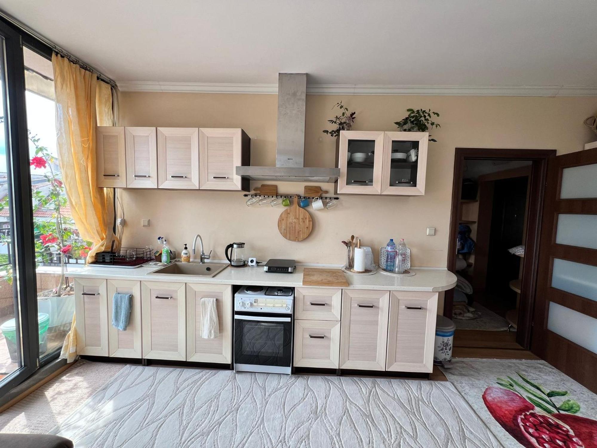 Downtown Central Apartment With Working Kitchen, City Views & Free Parking 卡赞勒克 外观 照片